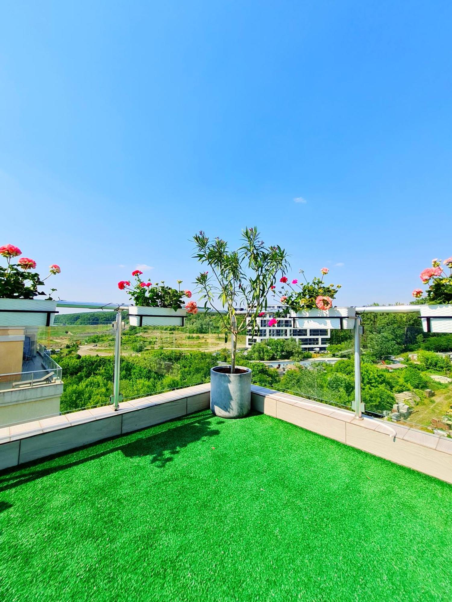 Apartamento Penthouse View Aeroport Iasi 2 Exterior foto