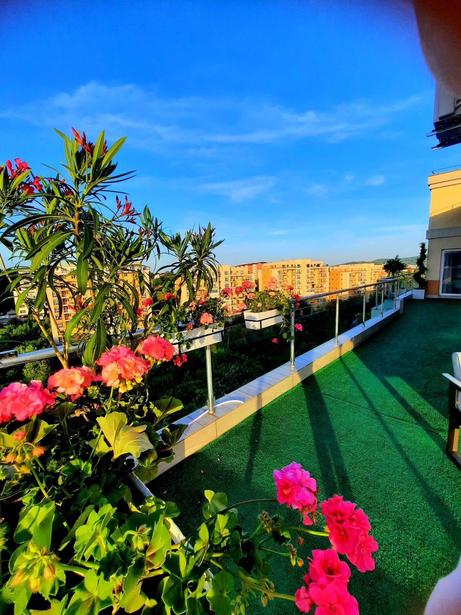 Apartamento Penthouse View Aeroport Iasi 2 Exterior foto