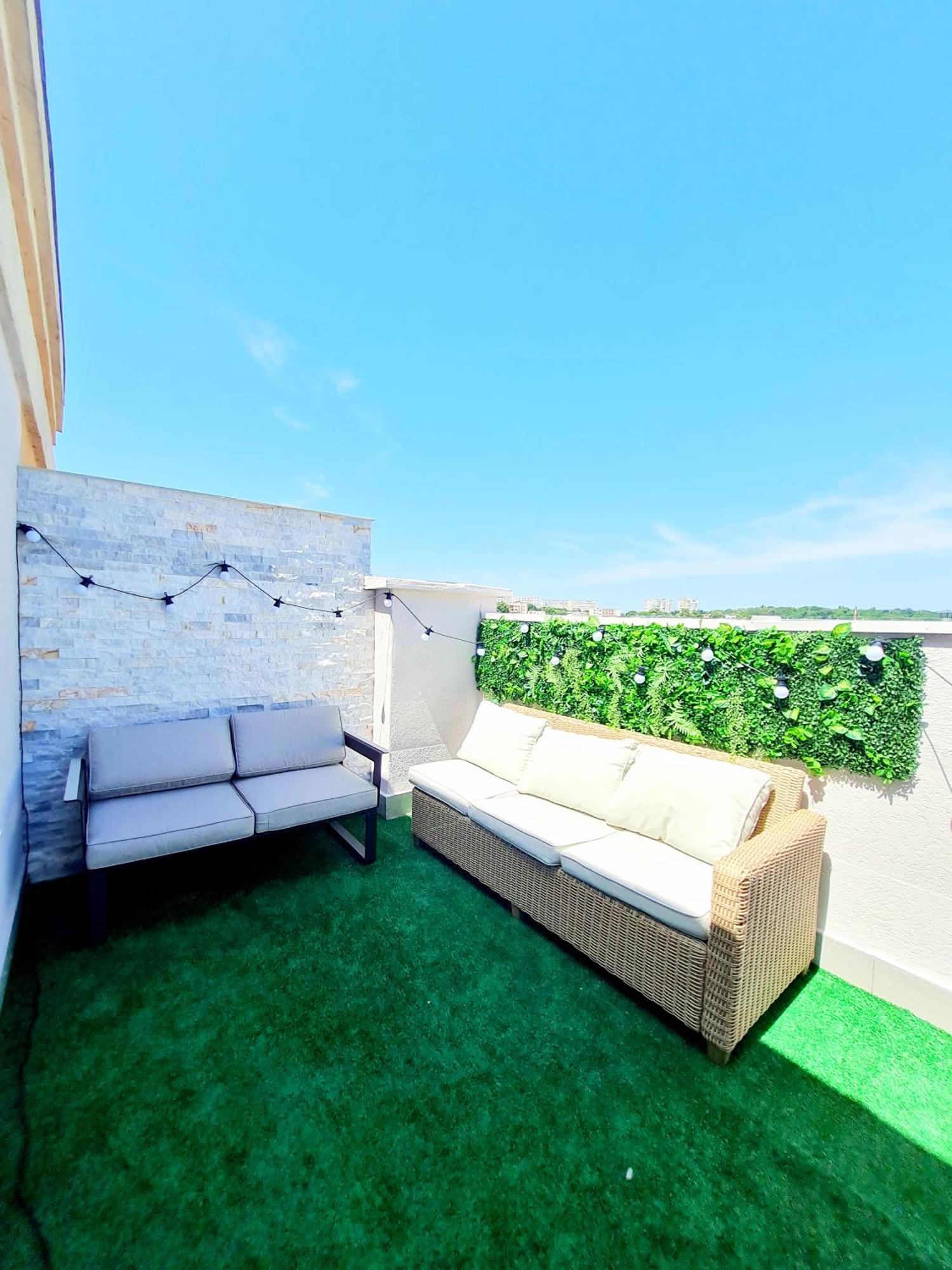 Apartamento Penthouse View Aeroport Iasi 2 Exterior foto